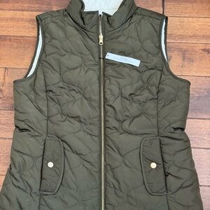 Talbots Olive to Cream Reversible  Quilted Vest Size M ~ NEW WITH TAGS